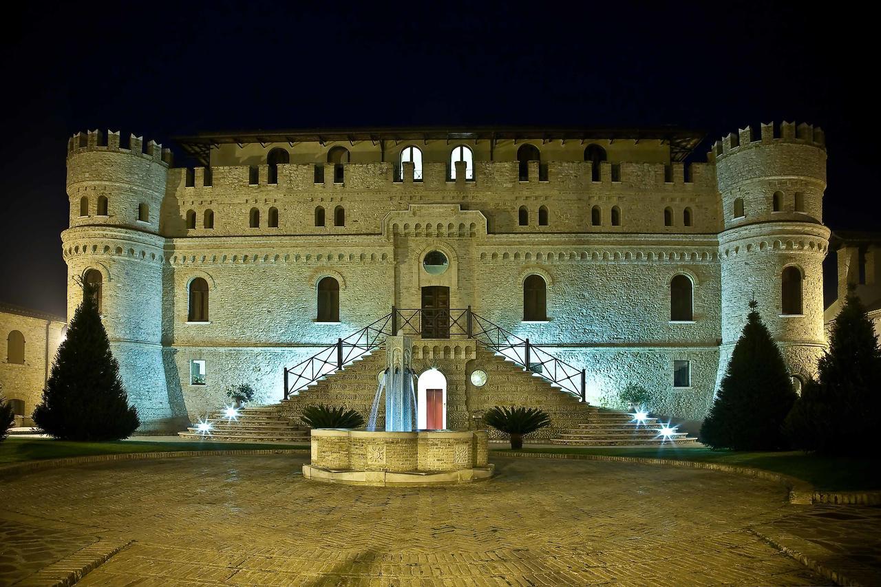 Hotel Castello Di Septe Mozzagrogna Exterior foto